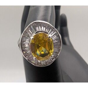Womens Size 7.5 Yellow Gemstone Halo Baguette Cocktail Ring Silver Tone 5.8g